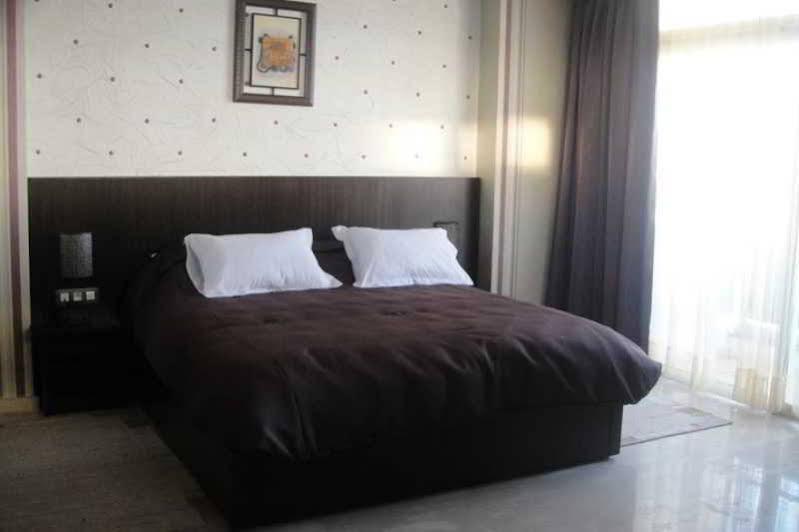 Hotel La Capitale ราบัต ภายนอก รูปภาพ